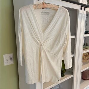 Eddie Bauer Women's Cream V-Neck Top